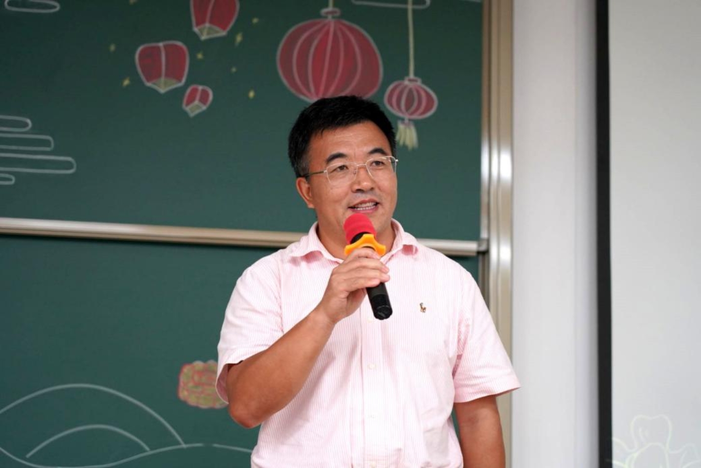C:\Users\Administrator\Desktop\新闻稿图片\郑国民老师.jpg郑国民老师